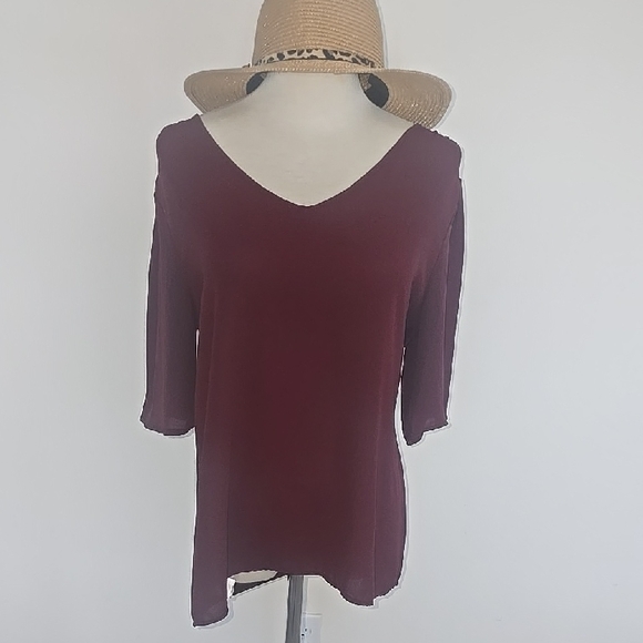 Women's Burgundy V-Neck Top - Picture 1 of 7